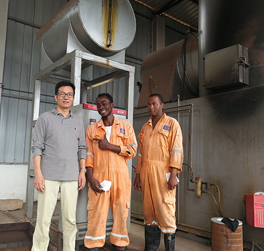 垃圾焚燒爐設(shè)備工作現(xiàn)場(chǎng)